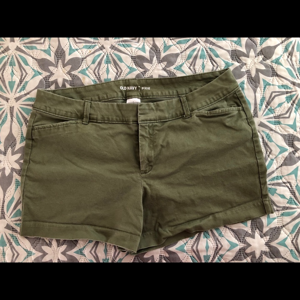 Old Navy Pixie Chino Shorts